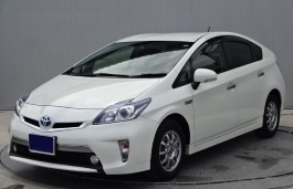 toyota prius plug in specs of wheel sizes tires pcd offset and 2012 toyota prius tire size